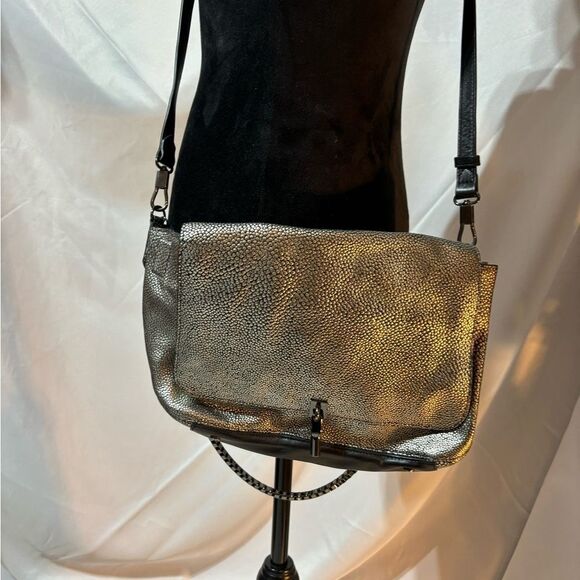 ELIZABETH & JAMES Silver Metallic Pebbled Leather Flap Over Clutch Handbag - Picture 1 of 11